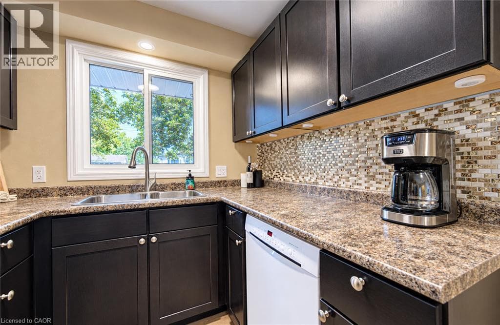 Detached for sale at 104 WEICHEL Street, Victoria Hills, Kitchener, Ontario, photo 15