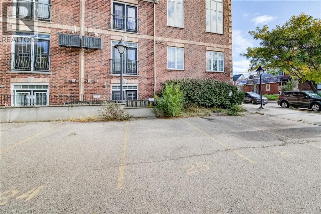 Apartment for sale at 555 KING Street E Unit# 102, King East, Kitchener, Ontario, photo 10