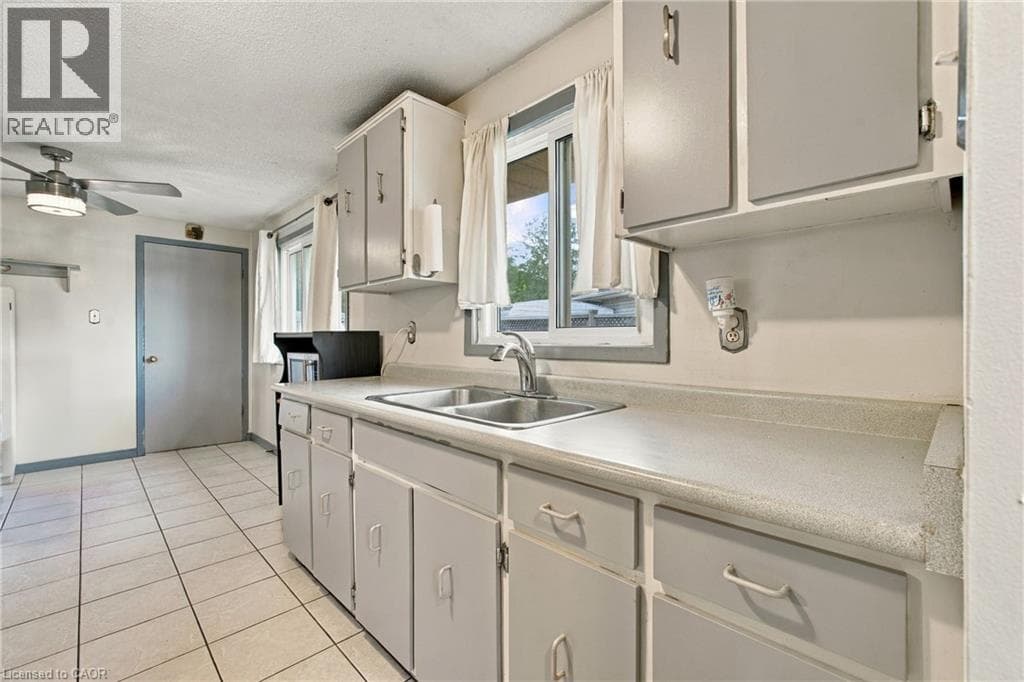 Detached for sale at 135 CEDARHILL Crescent, Country Hills, Kitchener, Ontario, photo 12