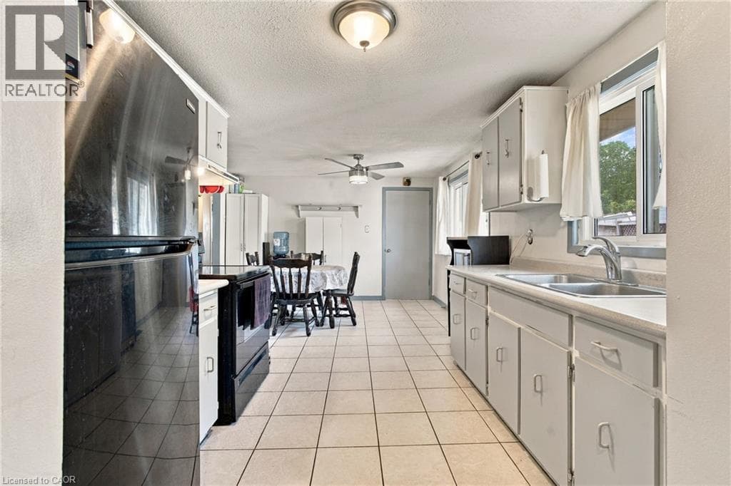Detached for sale at 135 CEDARHILL Crescent, Country Hills, Kitchener, Ontario, photo 10