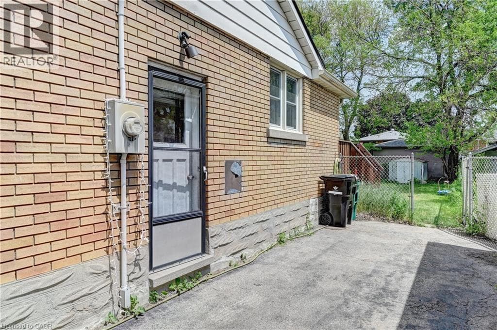 Detached for sale at 245 EIGHTH Avenue, Vanier, Kitchener, Ontario, photo 6