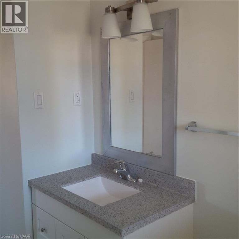 Detached for sale at 245 EIGHTH Avenue, Vanier, Kitchener, Ontario, photo 15