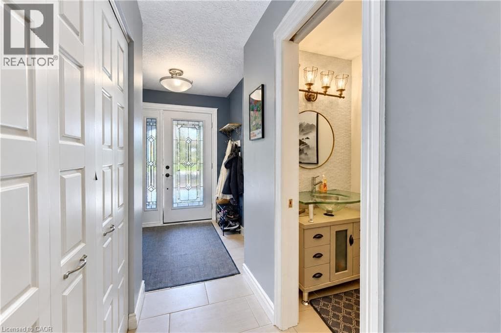 Detached for sale at 299 CREIGHTON Court, University Downs, Waterloo, Ontario, photo 4