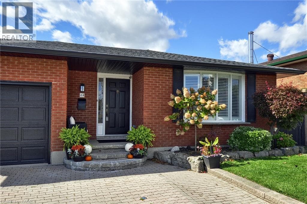 Detached for sale at 44 MERCER Road, Elgin Park, Cambridge, Ontario, photo 3