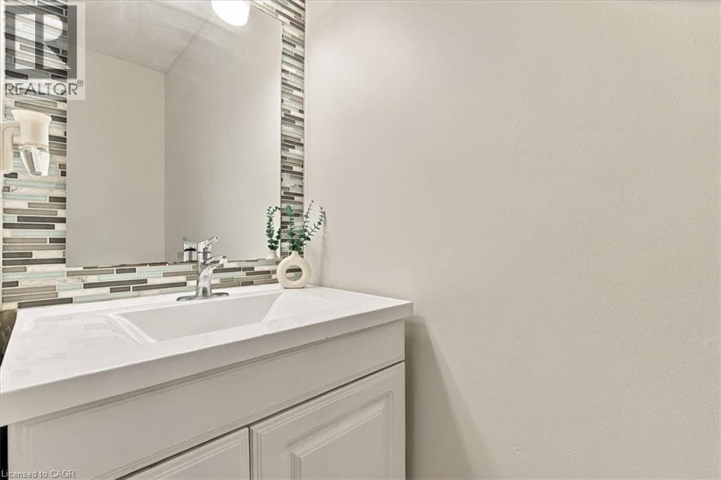 Semi-detached for sale at 90 HOSTETLER Road, New Hamburg, Wilmot, Ontario, photo 4