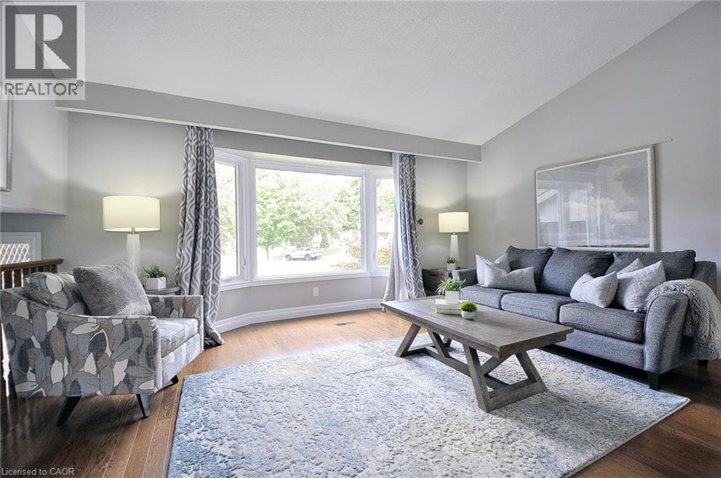 Detached for sale at 6 CRICKET HOLLOW, Forest Heights, Kitchener, Ontario, photo 4
