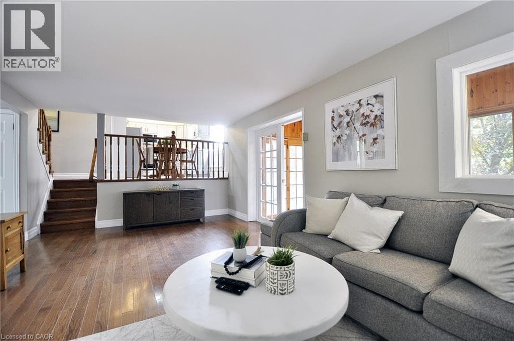 Detached for sale at 6 CRICKET HOLLOW, Forest Heights, Kitchener, Ontario, photo 8