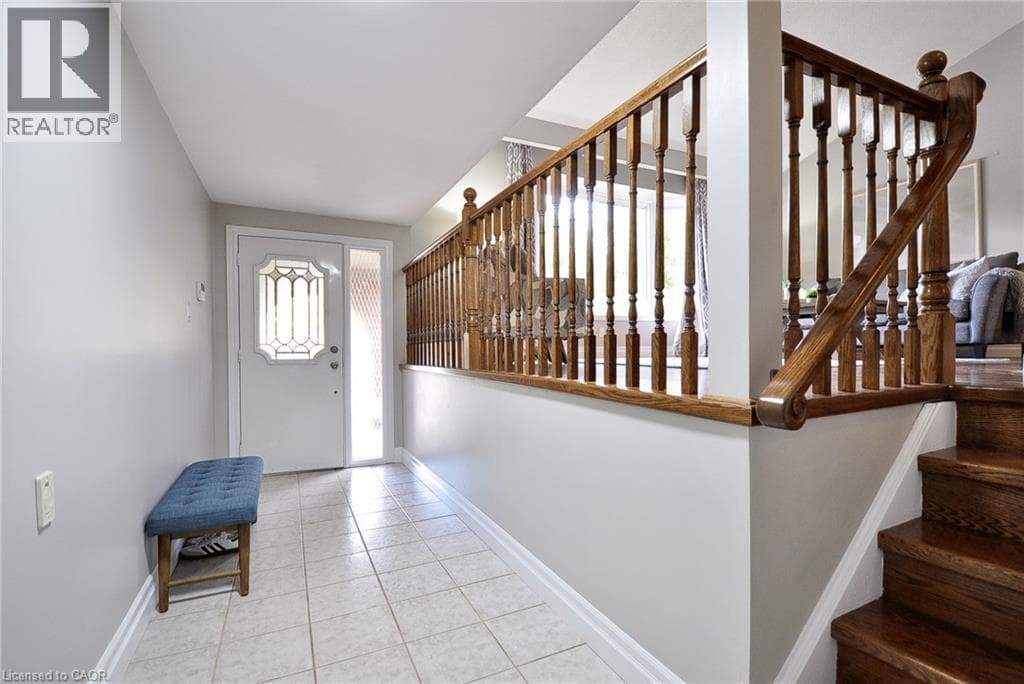 Detached for sale at 6 CRICKET HOLLOW, Forest Heights, Kitchener, Ontario, photo 6