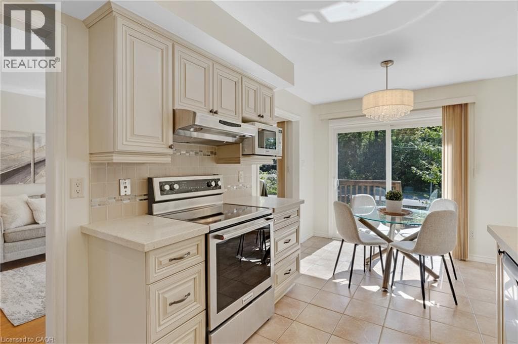 Townhouse for sale at 375 HOLIDAY INN Drive Unit# 28, Centennial, Cambridge, Ontario, photo 15