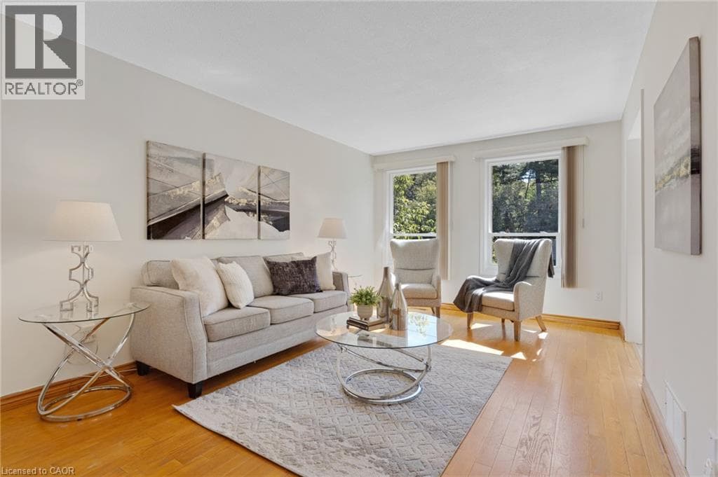 Townhouse for sale at 375 HOLIDAY INN Drive Unit# 28, Centennial, Cambridge, Ontario, photo 9