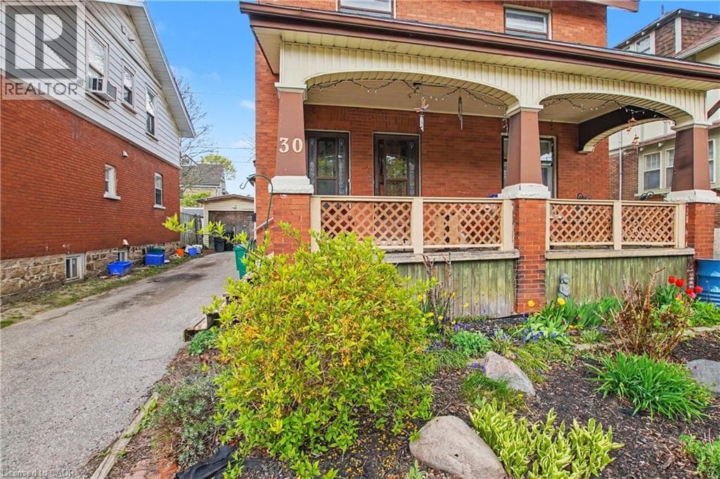 Detached for sale at 30 HOHNER Avenue, Central Frederick, Kitchener, Ontario, photo 3
