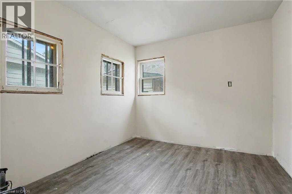 Detached for sale at 30 HOHNER Avenue, Central Frederick, Kitchener, Ontario, photo 9