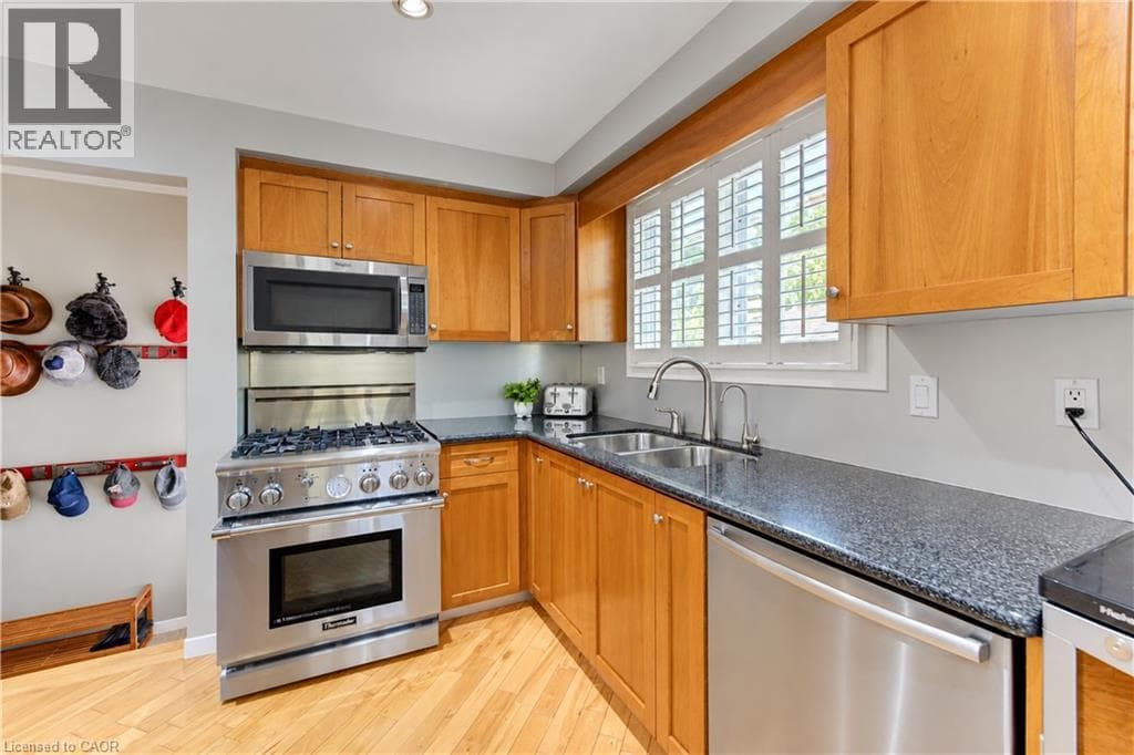 Detached for sale at 218 FORESTWOOD Drive, Forest Heights, Kitchener, Ontario, photo 12