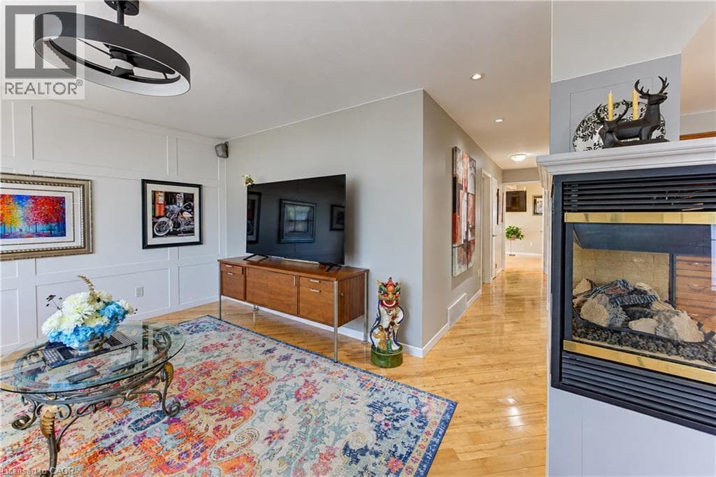 Detached for sale at 218 FORESTWOOD Drive, Forest Heights, Kitchener, Ontario, photo 6