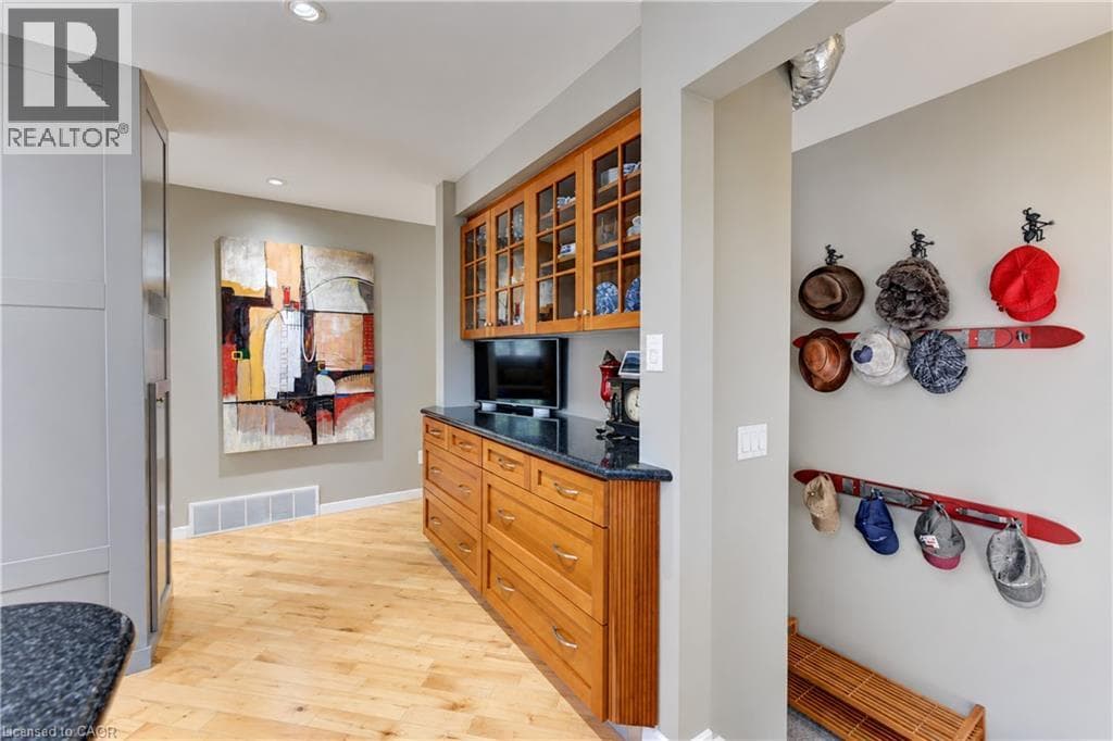 Detached for sale at 218 FORESTWOOD Drive, Forest Heights, Kitchener, Ontario, photo 19