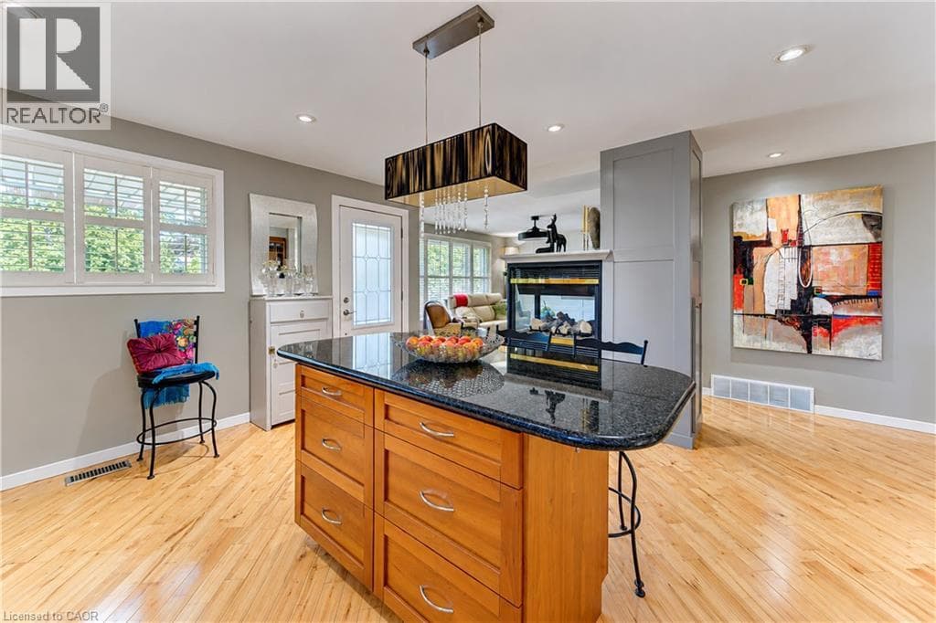 Detached for sale at 218 FORESTWOOD Drive, Forest Heights, Kitchener, Ontario, photo 15