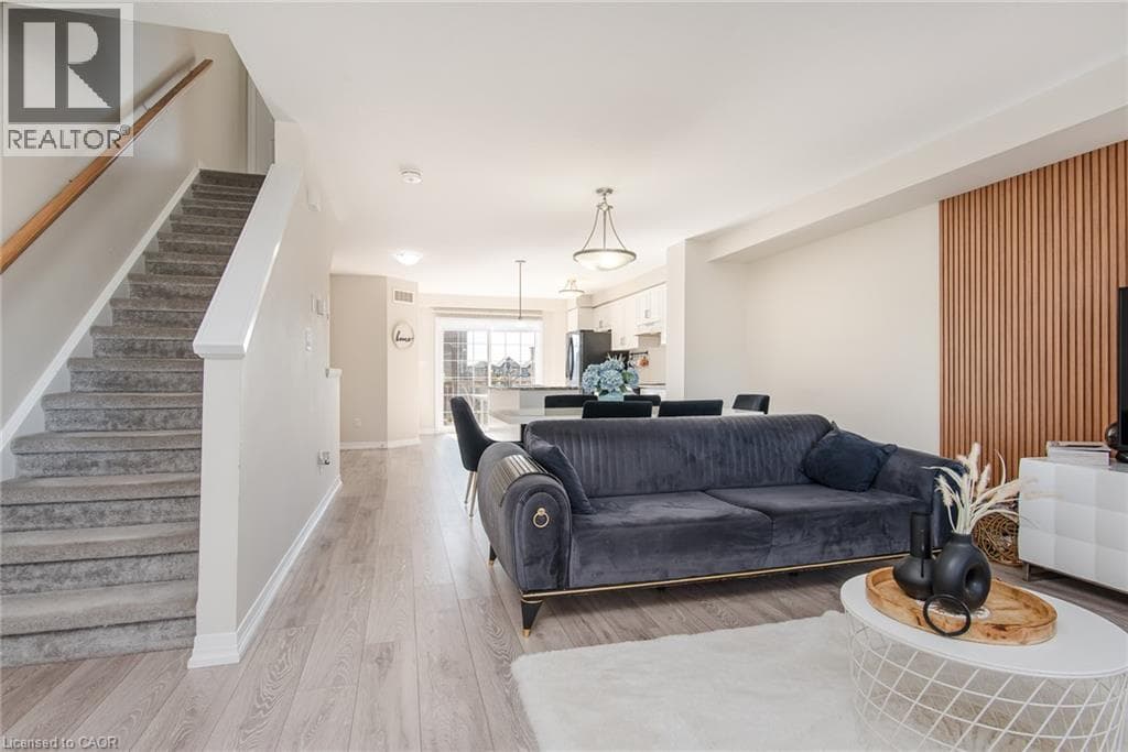 Townhouse for sale at 120 MONARCH WOODS Drive, Doon South, Kitchener, Ontario, photo 8
