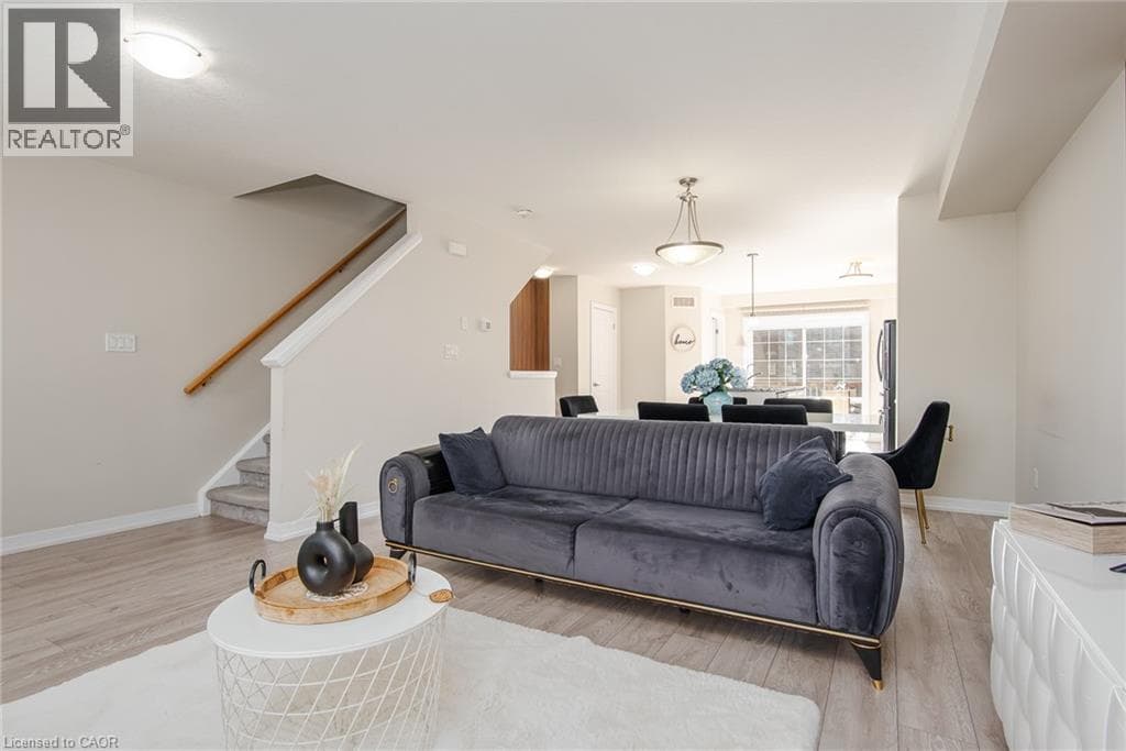 Townhouse for sale at 120 MONARCH WOODS Drive, Doon South, Kitchener, Ontario, photo 9
