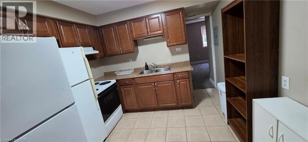 Multi-family for sale at 65 CARDILL Crescent, Sugarbush Park, Waterloo, Ontario, photo 4
