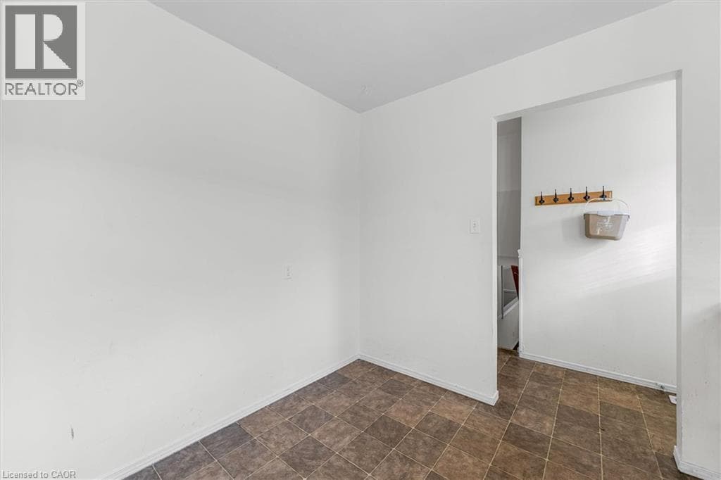Semi-detached for sale at 16 CRYSTAL Court, Northview, Cambridge, Ontario, photo 6
