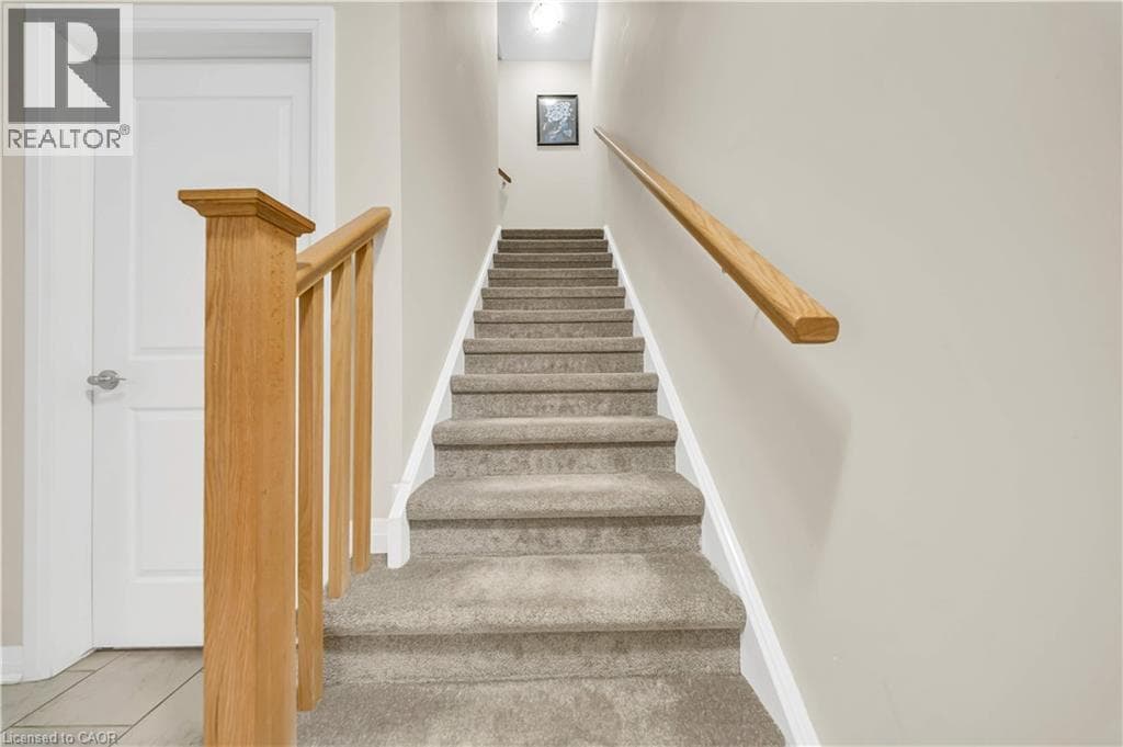 Townhouse for sale at 23 VALENCIA Avenue, Huron Park, Kitchener, Ontario, photo 8
