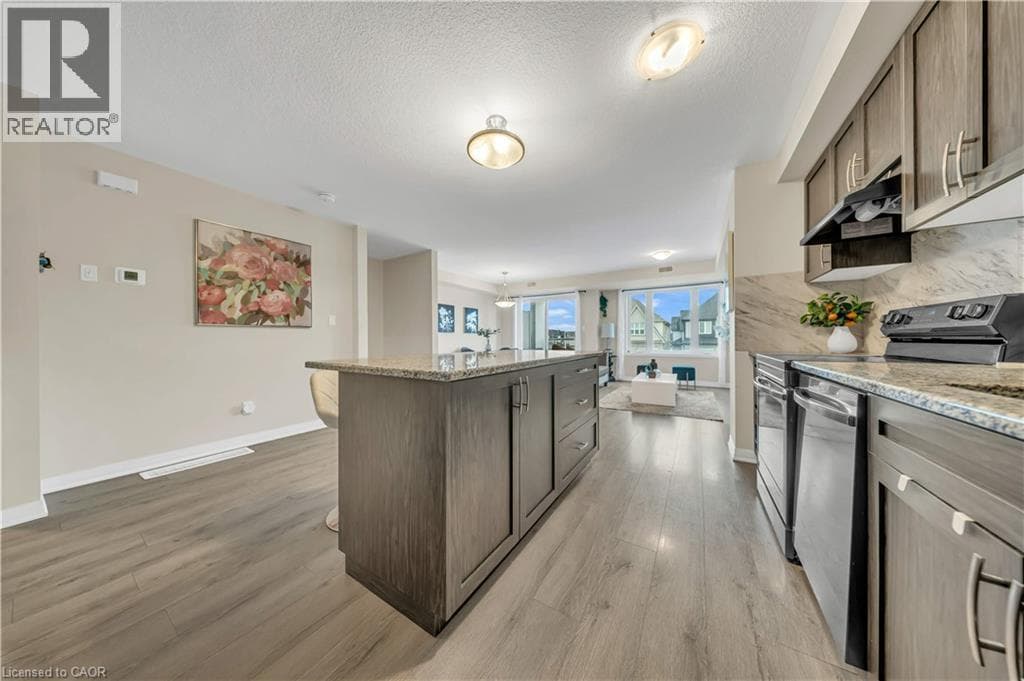 Townhouse for sale at 23 VALENCIA Avenue, Huron Park, Kitchener, Ontario, photo 16