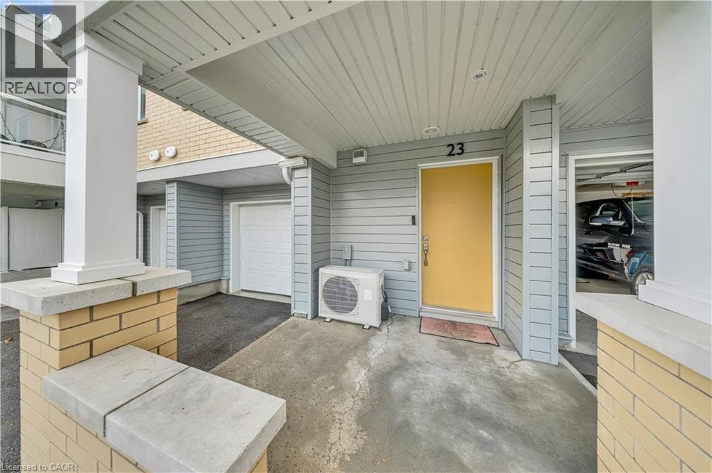 Townhouse for sale at 23 VALENCIA Avenue, Huron Park, Kitchener, Ontario, photo 3