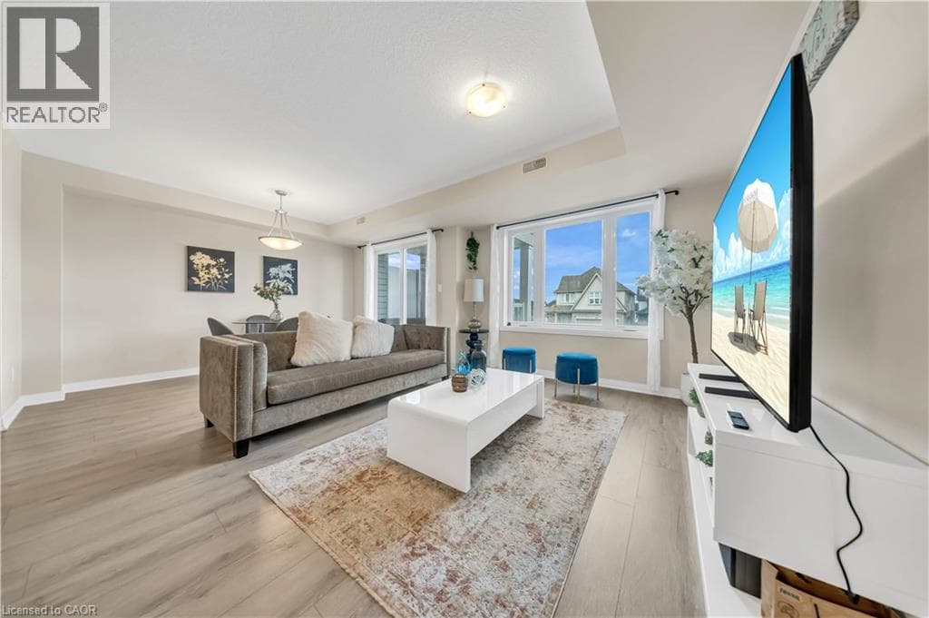 Townhouse for sale at 23 VALENCIA Avenue, Huron Park, Kitchener, Ontario, photo 10