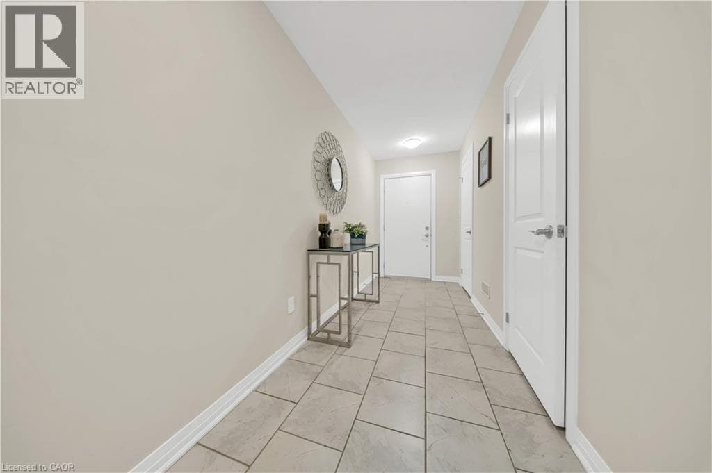 Townhouse for sale at 23 VALENCIA Avenue, Huron Park, Kitchener, Ontario, photo 6