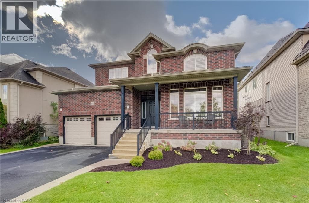 102 SCHWEITZER Crescent