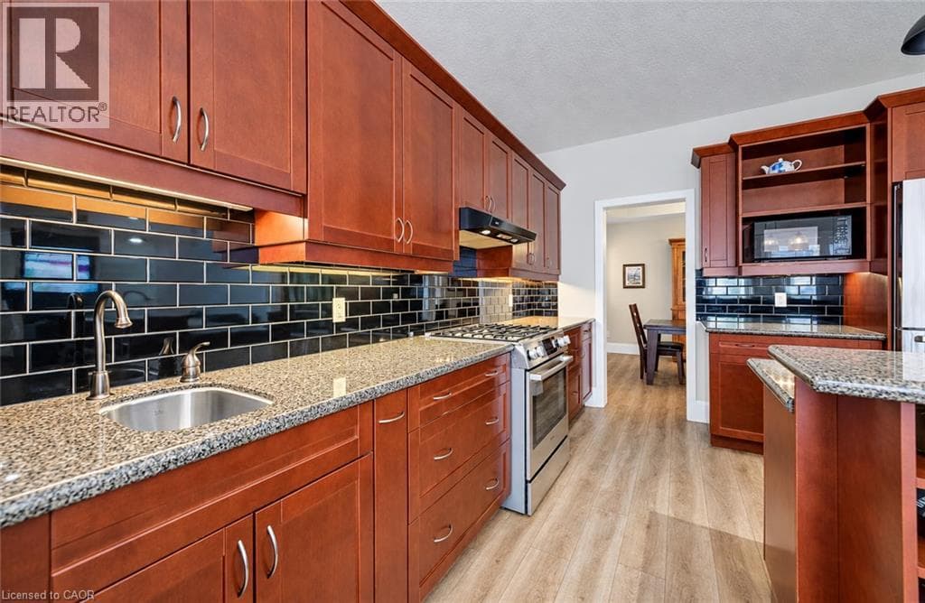 Detached for sale at 102 SCHWEITZER Crescent, Wellesley, Wellesley, Ontario, photo 13