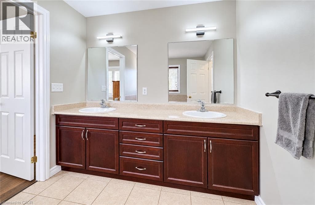 Detached for sale at 102 SCHWEITZER Crescent, Wellesley, Wellesley, Ontario, photo 35