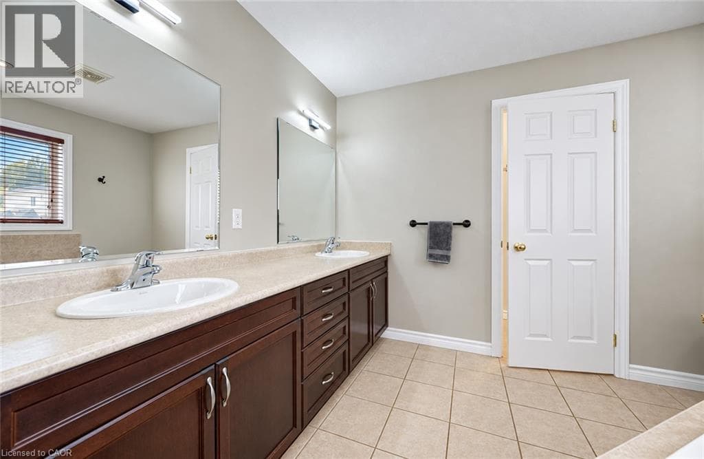 Detached for sale at 102 SCHWEITZER Crescent, Wellesley, Wellesley, Ontario, photo 37