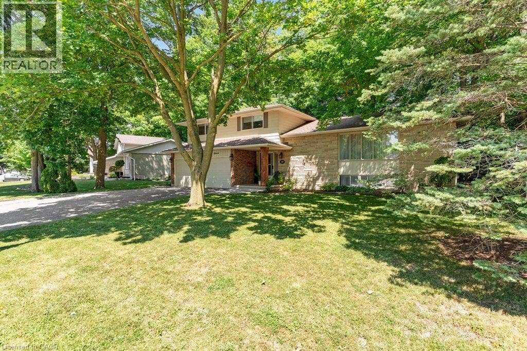 Detached for sale at 11 GREY OWL Drive, Elmira, Woolwich, Ontario, photo 2