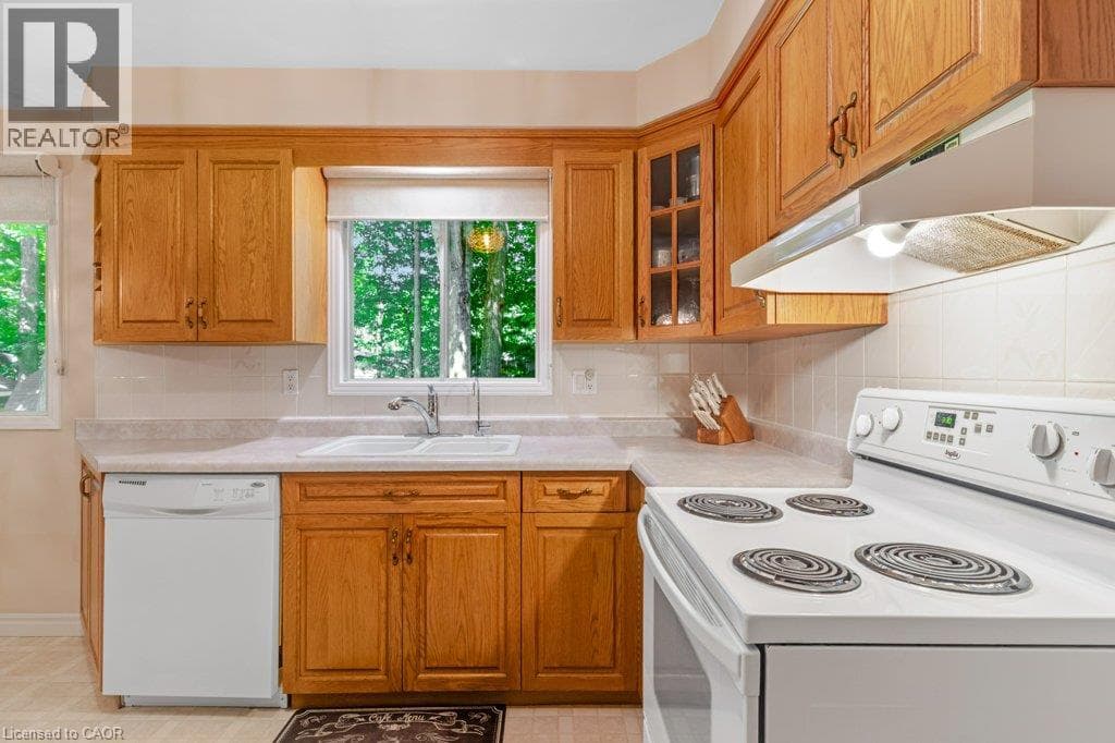 Detached for sale at 11 GREY OWL Drive, Elmira, Woolwich, Ontario, photo 14