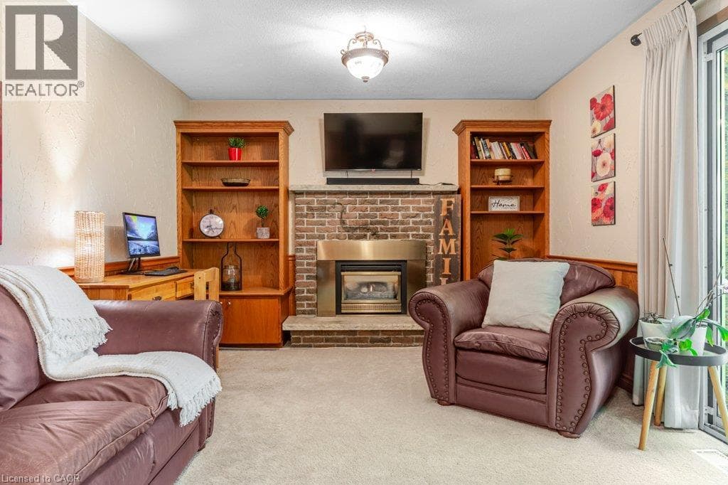 Detached for sale at 11 GREY OWL Drive, Elmira, Woolwich, Ontario, photo 6