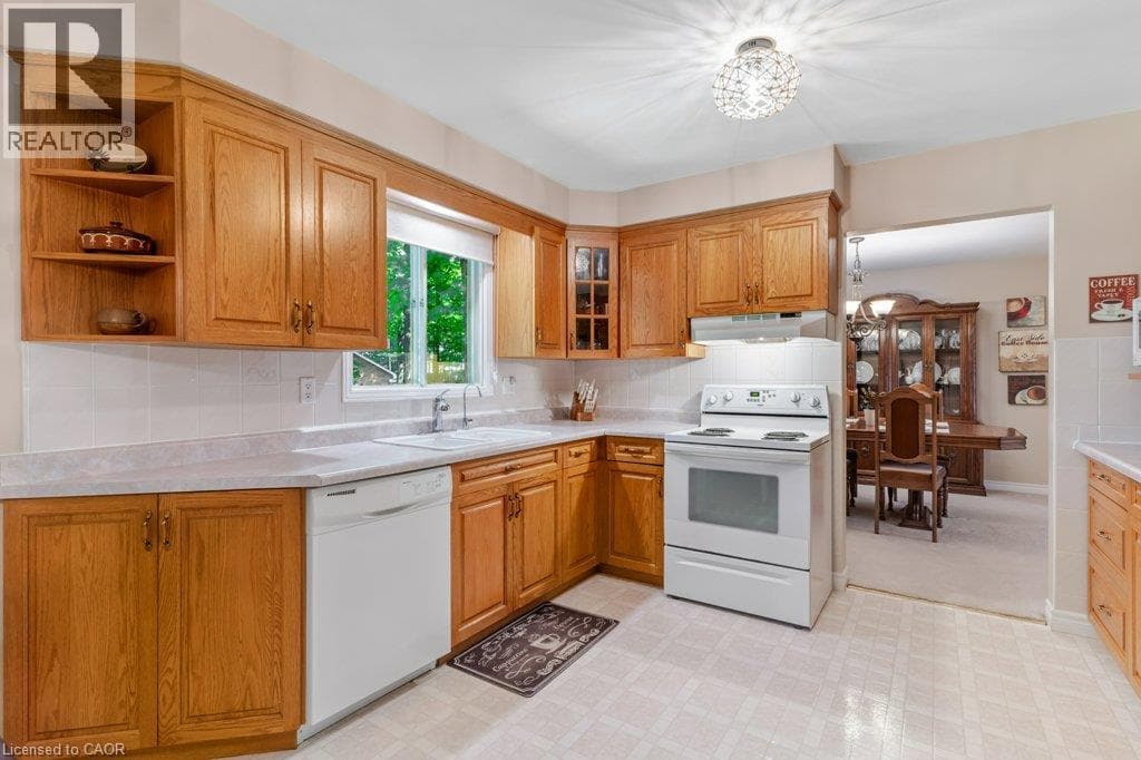 Detached for sale at 11 GREY OWL Drive, Elmira, Woolwich, Ontario, photo 13