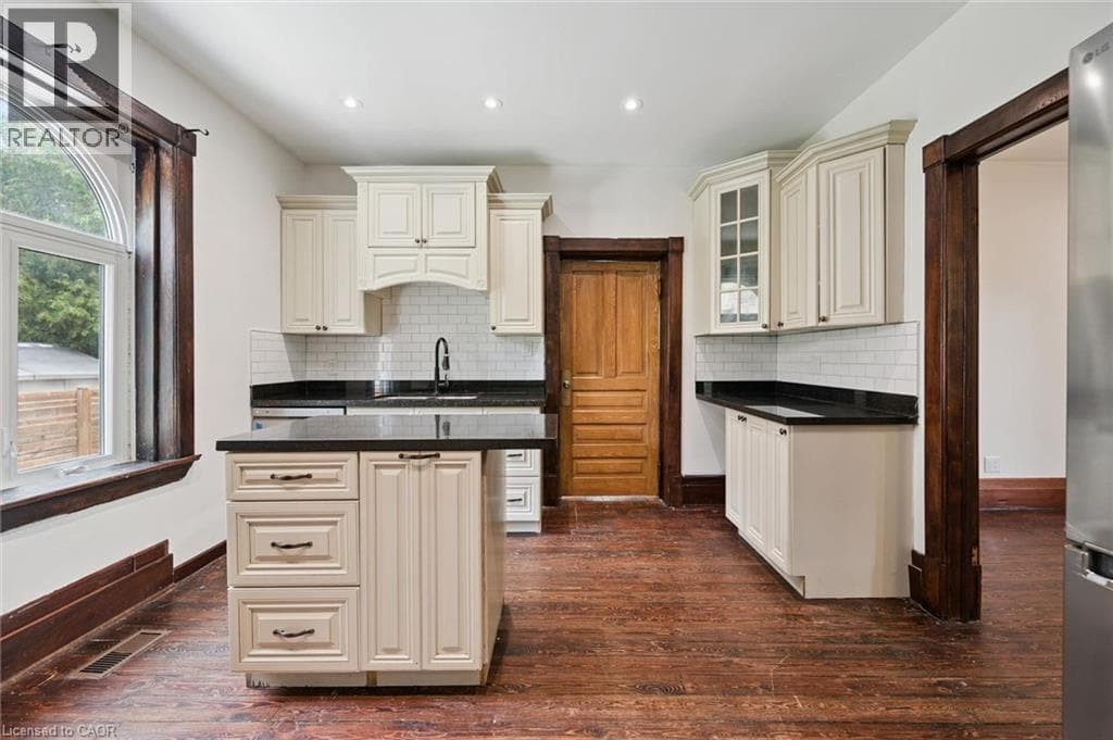 Detached for sale at 245 LOWTHER Street S, Central Park, Cambridge, Ontario, photo 7