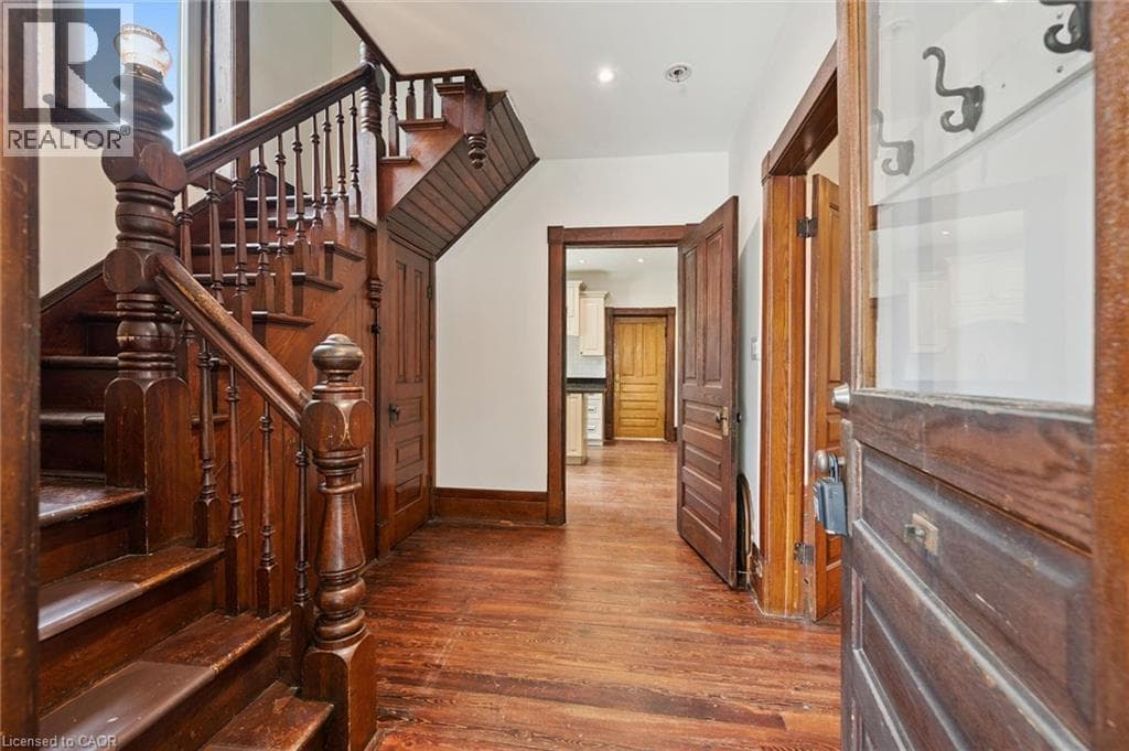 Detached for sale at 245 LOWTHER Street S, Central Park, Cambridge, Ontario, photo 5