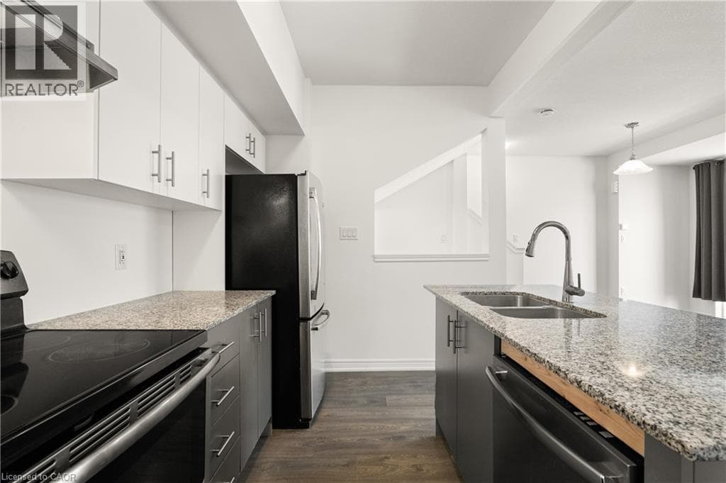 Townhouse for sale at 10 BIRMINGHAM Drive Unit# 129, Industrial Park, Cambridge, Ontario, photo 11