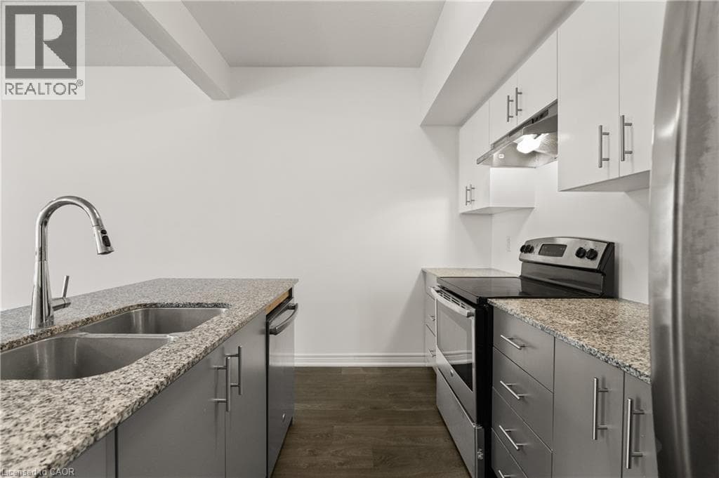 Townhouse for sale at 10 BIRMINGHAM Drive Unit# 129, Industrial Park, Cambridge, Ontario, photo 12