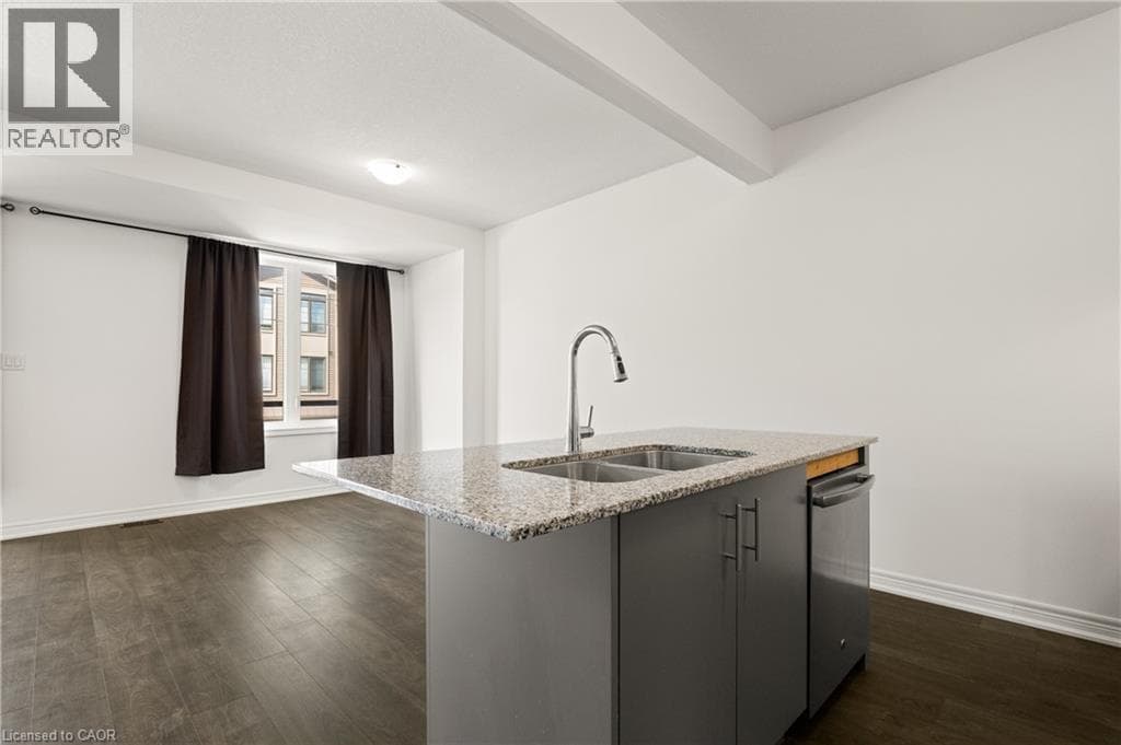 Townhouse for sale at 10 BIRMINGHAM Drive Unit# 129, Industrial Park, Cambridge, Ontario, photo 13
