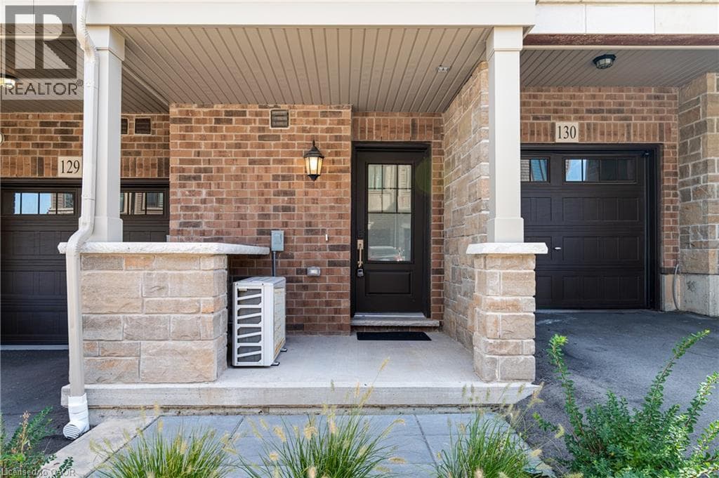 Townhouse for sale at 10 BIRMINGHAM Drive Unit# 129, Industrial Park, Cambridge, Ontario, photo 3