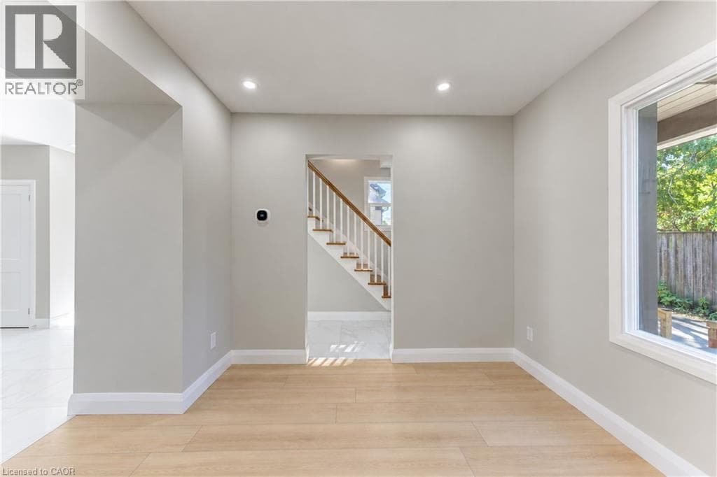 Semi-detached for sale at 18 MIEHM Place, Civic Centre, Kitchener, Ontario, photo 16