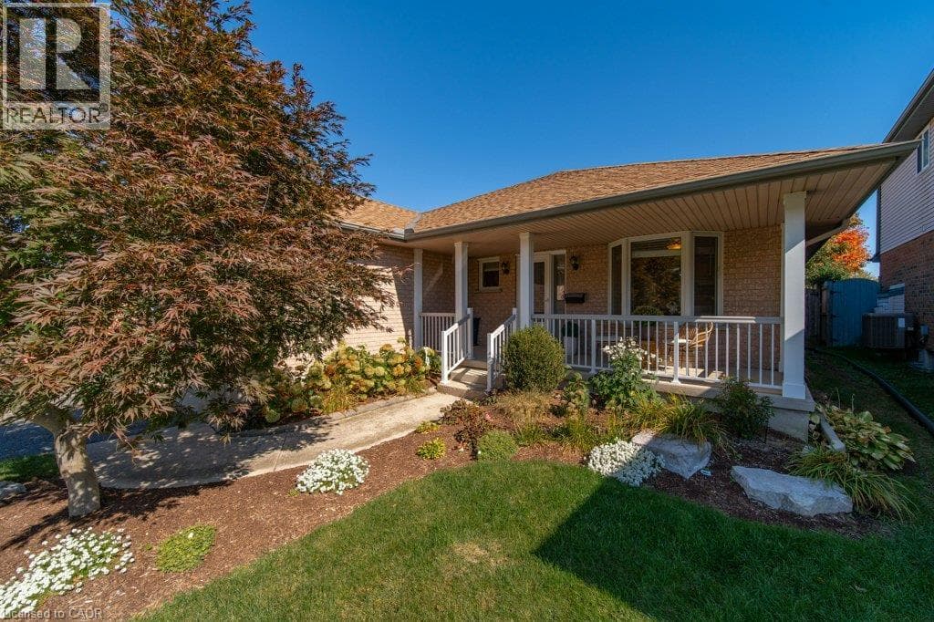 587 SANDBANKS Crescent