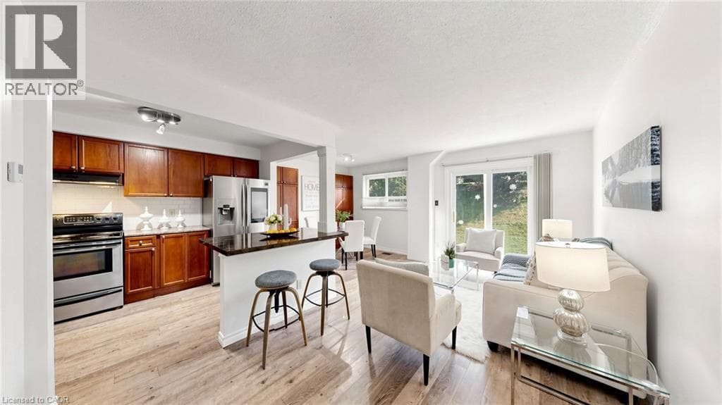 Townhouse for sale at 304 BLUEVALE Street Unit# B, Lincoln Heights, Waterloo, Ontario, photo 9