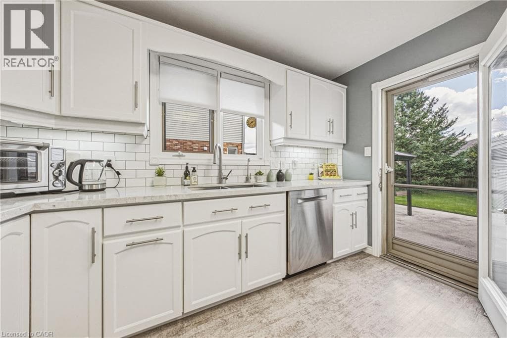 Detached for sale at 116 ATTWOOD Drive, Shades Mills, Cambridge, Ontario, photo 12