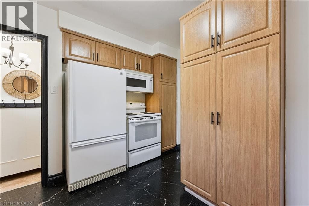 Detached for sale at 54 PINECREST Drive, Stanley Park, Kitchener, Ontario, photo 12