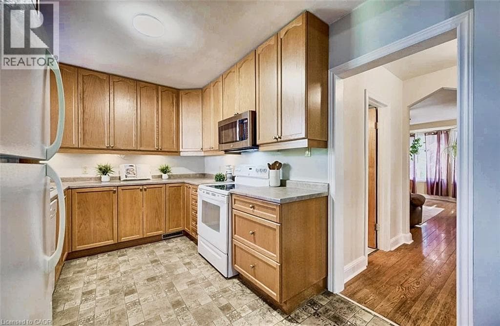 Detached for sale at 208 ARNOLD Street, Northward, Kitchener, Ontario, photo 10