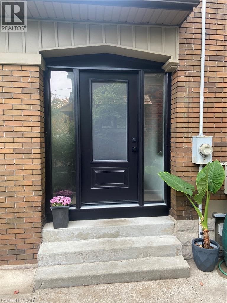 Detached for sale at 90 BROCK Street, Victoria Park, Kitchener, Ontario, photo 4